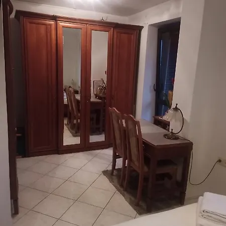 W Domu Z Duzym Ogrodem * Krakau