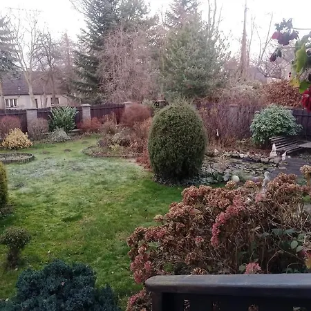 W Domu Z Duzym Ogrodem Краков